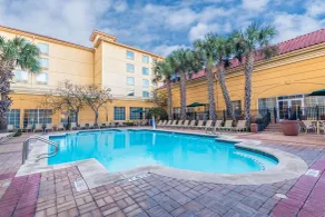 La Quinta Inn & Suites by Wyndham San Antonio Riverwalk - Piscine