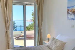Villa St Martin-Reef - Exclusive Seafront Villa with Private Heated Pool - Zimmer