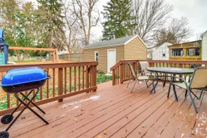 Walk to Adrian College: Family Home in Michigan - Interiör