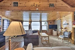 Charming Lost Lake Cabin: Fish, Boat & Hunt! - Innenbereich