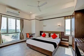 THE GRAND IMPERIAL HOTEL - Camera
