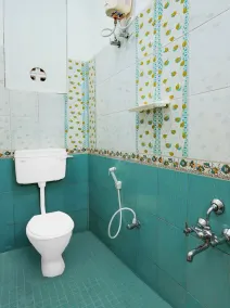 Hotel O Janappanchatram - Bathroom