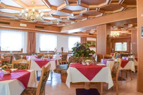 Albergo Scoiattolo Dolomites Experience - Restaurante