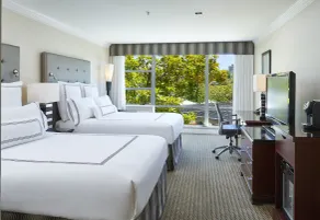 Granville Island Hotel - Chambre