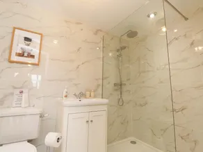 Brook House - Badezimmer
