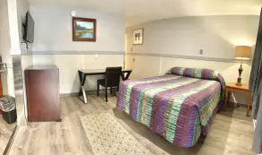 Emerald Best Motel - Room
