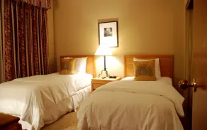 Rosellen Suites at Stanley Park - Chambre