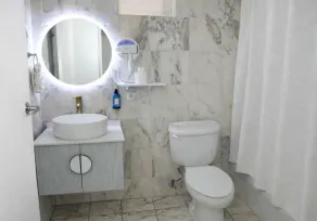 Coral Princess Hotel - Bathroom