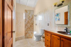 Serenity Villa - by ZenBreak - Bathroom