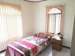 CONDO CASA INN #4 , CERCA DE LAS PRINCIPALES UNIVERSIDADES DE COSTA RICA. - Habitación