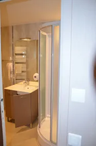 Brit Hotel Du Dauphin L'Aigle - Bagno