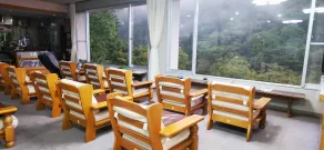 Shiozawa Onsen Shichihokan - Salottino della hall