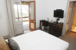 Q Station - Room