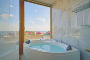 GoldOne Hotel & Suites - Vue de la chambre