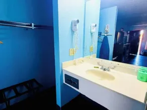 Mayfair Inn - Baño