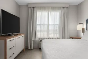 Homewood Suites by Hilton Burlington - Chambre
