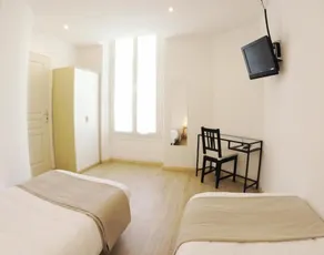 Hôtel L'Oustaou - Værelse