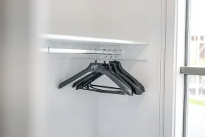 StayAU Fresh Modern 4BR Retreat Netflix in Berwick - Værelse