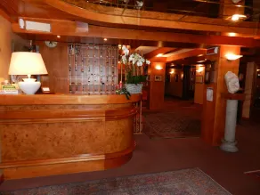 Hotel Emet - Resepsjon