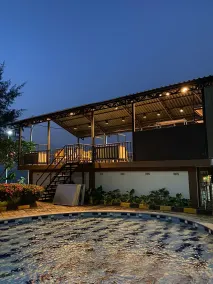Nemuru Grand Anyer Palazo - Espace banquet en plein air