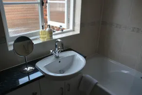 Cathedral Gate - Bathroom