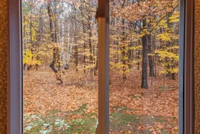 Secluded Bear Lake Getaway w/ Fire Pit & Porch! - Innvendig