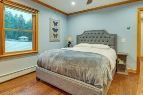 Adirondack Retreat w/ Heated Pool & Scenic Views! - Innvendig