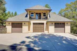 Colfax Getaway w/ Hot Tub, Mountain Views! - Intérieur