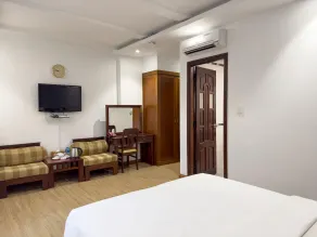 Hoang Yen Hotel Near SECC - Phu My Hung - Room
