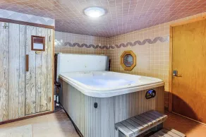 Hot Tub + Game Room: Morgan Family Getaway - Innvendig