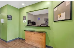 Motel 6 Suites Fort Myers, FL - Reception