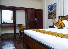 Coconut Grove Regency Hotel - Room