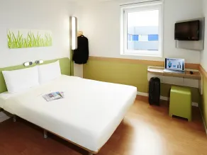 IBIS Budget Pontivy - Room