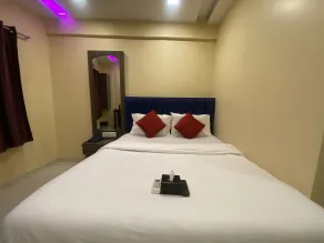 Hotel Royal Grand - Near Mumbai International Airport - Room