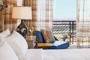 The Cassara Carlsbad, Tapestry Collection by Hilton - Chambre