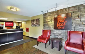 Red Roof Inn Louisville Fair and Expo - Lounge i lobbyen