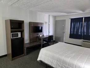 Home-Towne Lodge - Zimmer