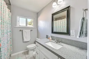 Walkable Chula Vista Home w/ Covered Patio - Innvendig