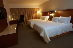 Sheraton Leon - Quarto
