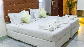 Airavatha Residency - Rom