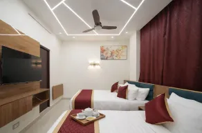 Hotel SVR Grand - Chambre