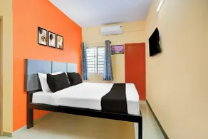 Collection O Electronic City - Quarto