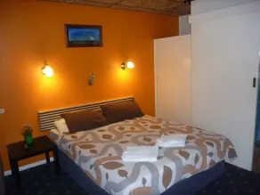 Adelaide Travellers Inn Backpackers Hostel - Chambre