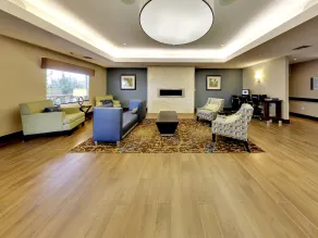 Holiday Inn Express Hotel & Suites - Edmonton International Airport by IHG - Salottino della hall