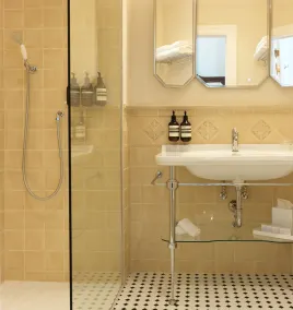 Hotel Fleur de Ville - Bathroom