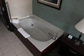 Days Inn & Suites by Wyndham Rochester Hills MI - Chambre