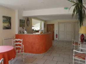 Au Relais Provencal - Reception