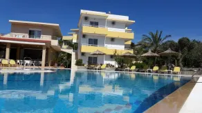Summer Days - Pool