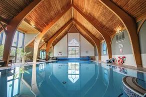 voco Lythe Hill Hotel & Spa by IHG - Piscina