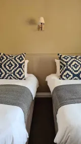 The Cricketers Inn - Room
